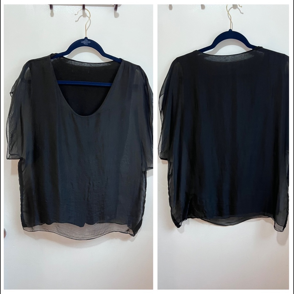 Beachy sheer T-shirt, silky gauze exterior, soft stretchy lining